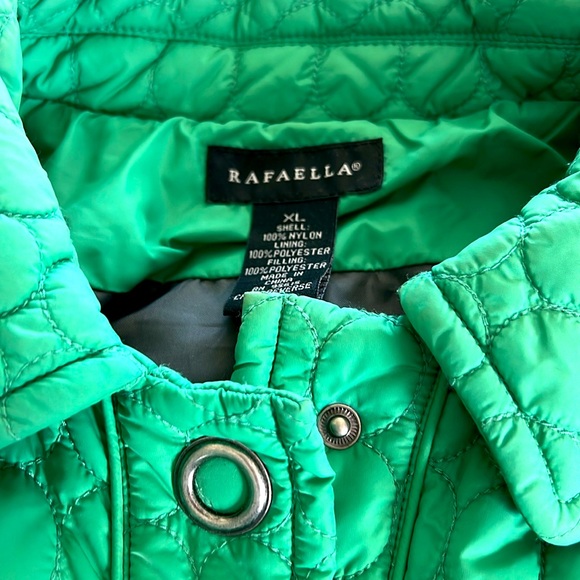 Lightweight Puffer - Picture 2 of 3